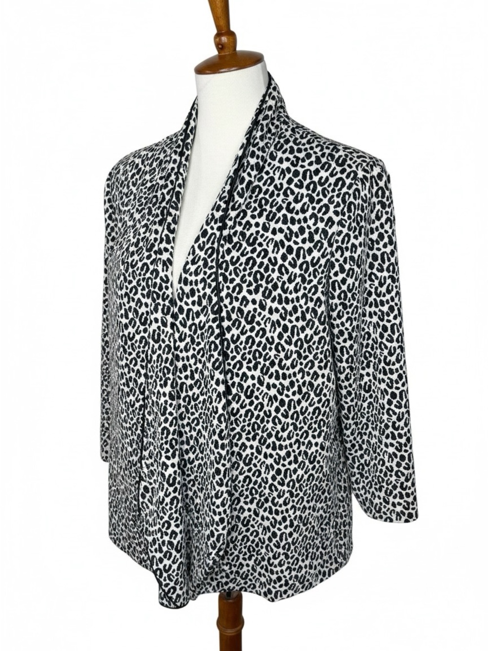 Notations Woman 2X Black White Leopard Print Open Front Jacket Plus Size